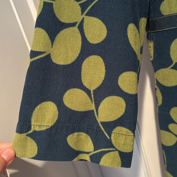 Boden 100% cotton scoop neck corduroy dress with leaf print in blue and green - Picture 4 of 16